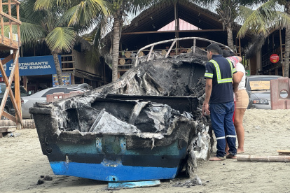 Pescadores lamentaron la pérdida de sus lanchas y embarcaciones, que dejan miles de dólares en pérdidas y el drama de no tener sustento.