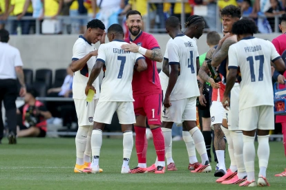 La selección de Ecuador alargó su invicto a 19 partidos tras golear 3-0 a Guatemala.