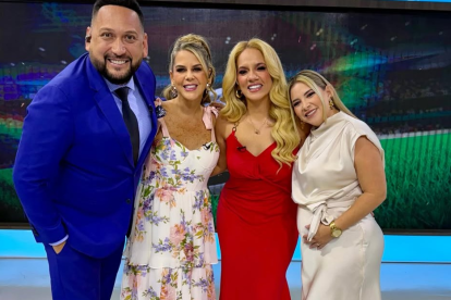 Gabriela con José Luis Arévalo, La Nena y Soledad Barberán.