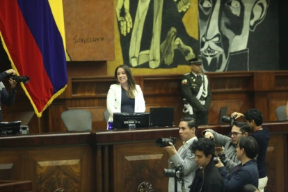 Mishel Mancheno asumió la Presidencia de la Asamblea Nacional tras la renuncia de Niels Olsen.