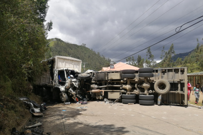 Siniestros ocurridos en la vía Cuenca- Molleturo generan preocupación y dudas sobre la seguridad vial.