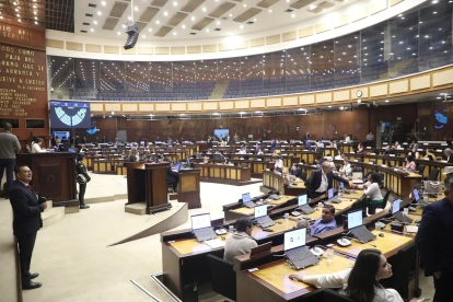 Las autoridades de la Asamblea cambiará después de la salida de Niels Olsen.