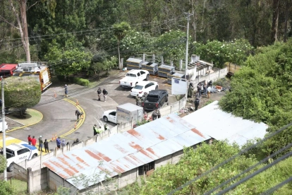 Equipos de rescate recuperaron el cuerpo hallado en una quebrada de La Vicentina, donde desapareció Nathaly Mafla.