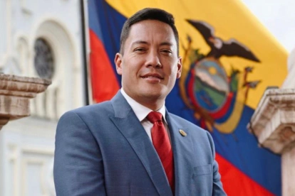 El alcalde de Cuenca, Cristian Zamora, no podría reelegirse en las seccionales de 2026 por un caso de violencia política e género.