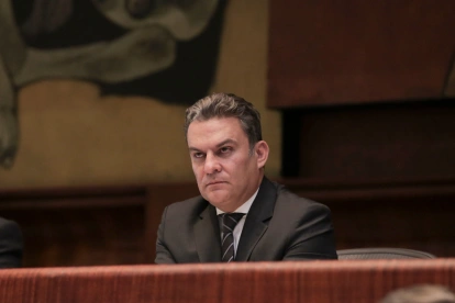 Referencial. José Serrano en una imagen de archivo, mientras enfrenta un nuevo recurso de habeas corpus para salir del centro Krome.