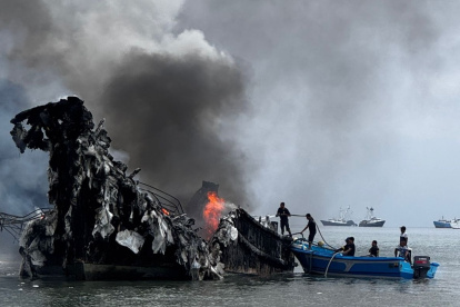El incendio en la rada del puerto de Manta dejó al menos 35 embarcaciones afectadas y desnudó las falencias para enfrentar emergencias similares

AG-EXTERNOS