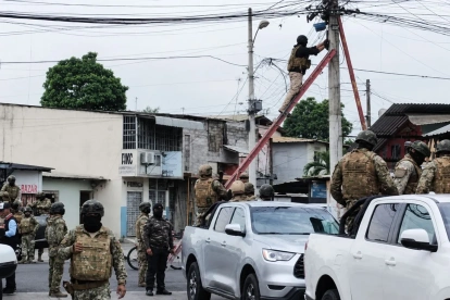 Guayas activó en mayo de 2026 una fuerza militar para recuperar zonas dominadas por bandas.