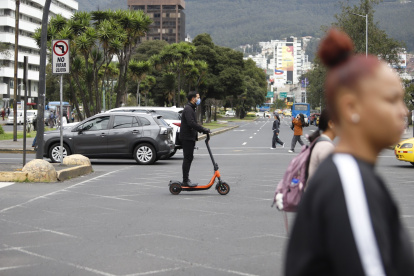 Quito no cuenta con un registro oficial de vehículos eléctricos ligeros.