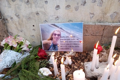 En la comuna Manglaralto, en Santa Elena, ciudadanos rindieron homenaje a la activista polaca Monika Silva.
