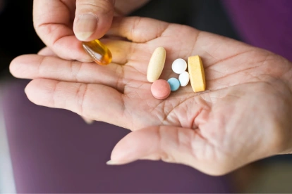 Mientras el sector privado impulsa la economía con utilidades sólidas, la distribución estatal de medicamentos enfrenta serias dudas sobre su eficiencia, control aduanero y transparencia logística.