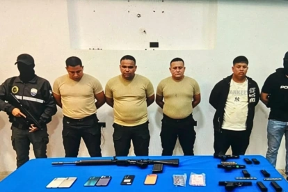 Alias Sampayo fue capturado cuando tres policías que servían en Puerto Bolívar le daban custodia.