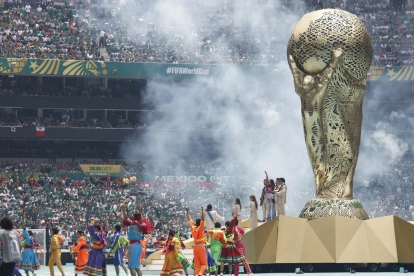 El grupo mexicano Los Ángeles Azules se presenta en la inauguración del Mundial de la FIFA 2026 este jueves, en el estadio Ciudad de México (México).