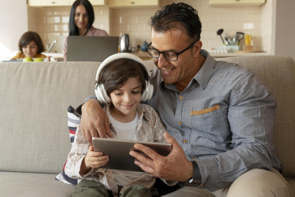 Relojes inteligentes, audífonos con cancelación de ruido, dispositivos de streaming y accesorios para consolas figuran entre las alternativas más populares