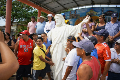 Los comuneros de Palmar se mostraron muy felices por el hallazgo del Cristo