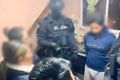 Fiscalía y Policía allanaron cuatro inmuebles en Guayllabamba durante la investigación.