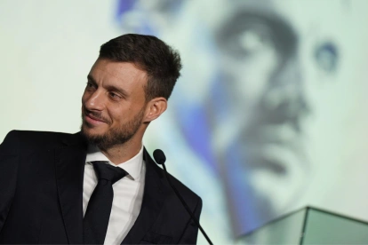 Martín Anselmi, en la presentación del Elche, imagen difundida por el club.