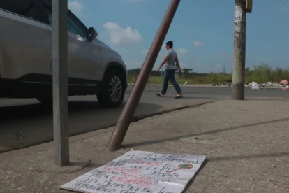 En este punto de la ciudadela El Recreo fueron atacadas las dos mujeres mientras esperaban el bus.