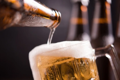 Durante 2025, el ICE a la cerveza recaudó $300 millones. Esto implica un costo fiscal por esta medida de aproximadamente $25 millones.