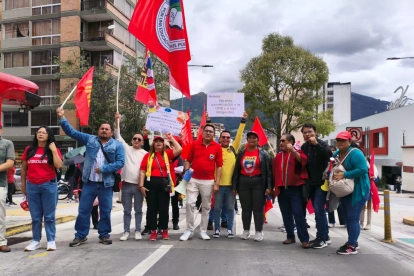 La UNE presentó una demanda de inconstitucionalidad contra el Acuerdo Ministerial 0045-A ante la Corte Constitucional.