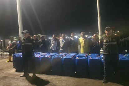 Los 13 sospechosos fueron detenidos en flagrancia y serán procesados por el presunto tráfico ilegal de combustibles.