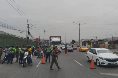 Estado de excepción rige 60 días en 10 provincias y 3 cantones por seguridad.