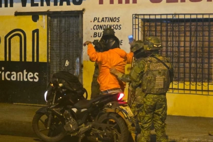El estado de excepción inició el 16 de junio, por decreto presidencial.