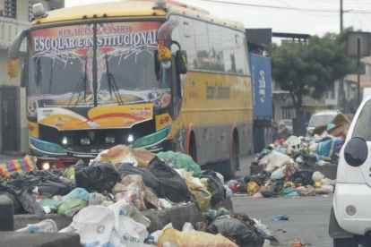 La basura se observa en varias zonas de Guayaquil.