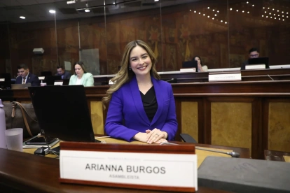 Arianna Burgos es la suplente del ahora exasambleísta nacional Niels Olsen.
