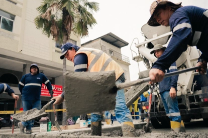 La reconstrucción del pavimento y de las redes hidrosanitarias se realizará en un tramo de la calle Los Ríos, en el centro de Guayaquil.