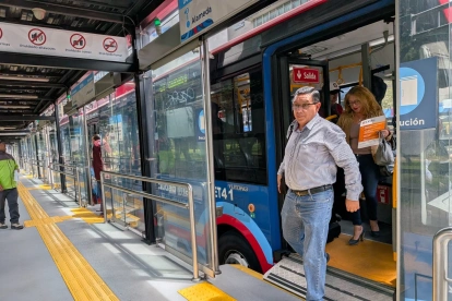 Usuarios. Entre 2024 y 2025, los viajes en el trole y ecovía disminuyeron. En el metro, en cambio, aumentaron.