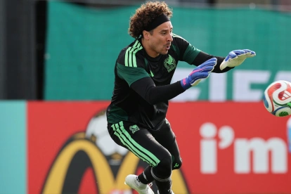 Mundial 2026: Guillermo 'Memo' Ochoa, uno de los arqueros de México.