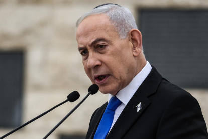 Imagen de archivo de Benjamín Netanyahu en un acto oficial, mientras hoy descarta retirar tropas del Líbano pese al pacto entre EE. UU. e Irán.