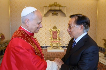 El Papa León XIV reunido con el presidente de Perú, José María Balcázar Zelada, en la Ciudad del Vaticano, 18 de junio de 2026.
