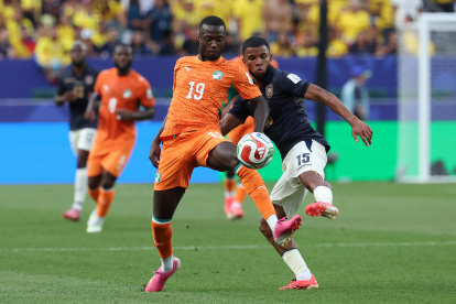Pedro Vite influye en defensa y ataque.