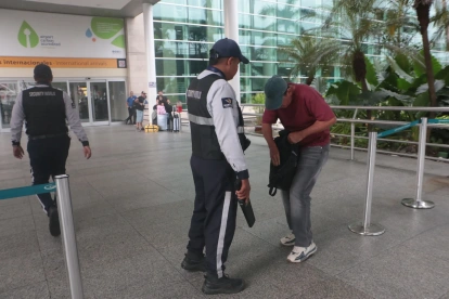 En el aeropuerto de Guayaquil reforzaron controles tras el asesinato registrado el miércoles 17 de junio.