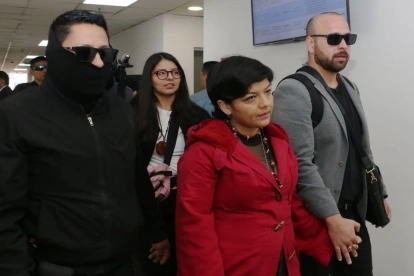Amanda y Tamia Villavicencio llegaron a la audiencia preparatoria de juicio, que se desarrolló este 19 de junio de 2026 en el Complejo Judicial Norte de Quito.