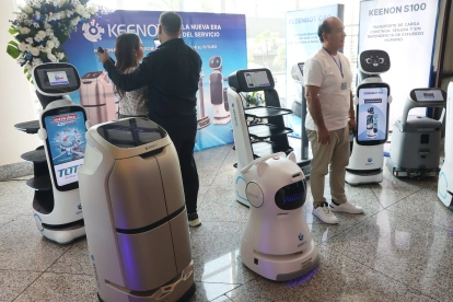 La presentación de los robots Keenon.