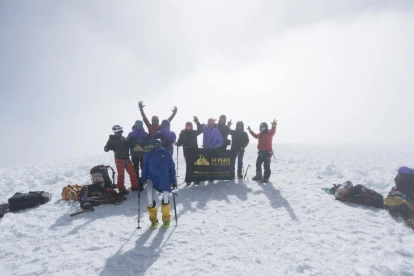 En Ecuador. Pemba en pleno ascenso al Chimborazo, convirtiéndose en el primero de su tipo en coronar una cumbre de más de 6.000 metros.