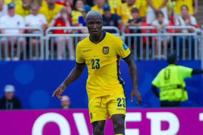 Moisés Caicedo durante el partido ante Curazao.