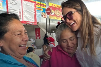 Giovanna Ubidia, directora del Seguro Social Campesino, se ha movido por los mercados por la capital.
