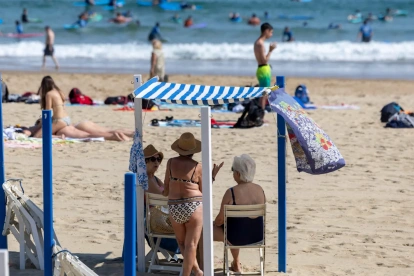 Vista de la playa de La Zurriola de San Sebastián el 18 de junio de 2026.