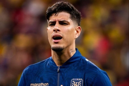 Hincapié es uno de los referentes en la defensa tricolor.