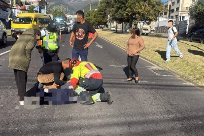 En la avenida Occidental, a la altura de la avenida Diego Vaca, en el norte, una persona fue atropellada este 22 de junio.