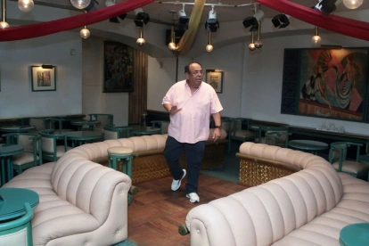 Simón Bolívar Rosero en el área donde funcionó la discoteca del bar El Fortín.