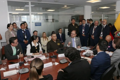 El mininstro del Interior John Reimberg acudió el 23 de junio de 2026 a la Comisión de Seguridad de la Asamblea.