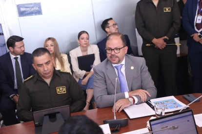 El ministro John Reimberg señaló a funcionarios del Municipio de Quito en la Asamblea.