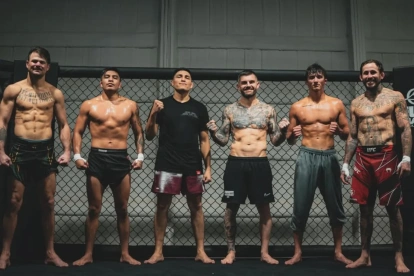 Chito Vera entrena en una sesión junto al peleador de peso pluma Diego Lopes.
