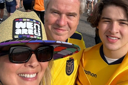 Stefan Behrens, esposo de Sandra y padre de Antonio, asegura que cuando juega Ecuador su corazón es tricolor.
