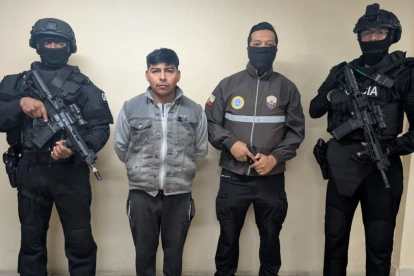 Policía detuvo en Cayambe a un hombre por presunta venta ilegal de plataformas de streaming.