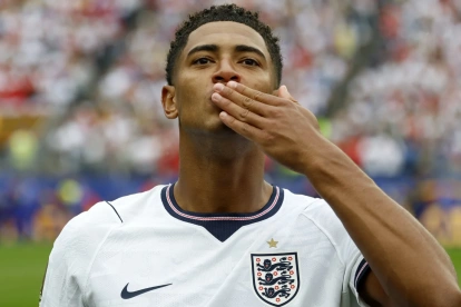 Jude Bellingham, de Inglaterra, lanza un beso antes del partido de la fase de grupos de la Copa Mundial de la FIFA 2026 entre Inglaterra y Ghana.